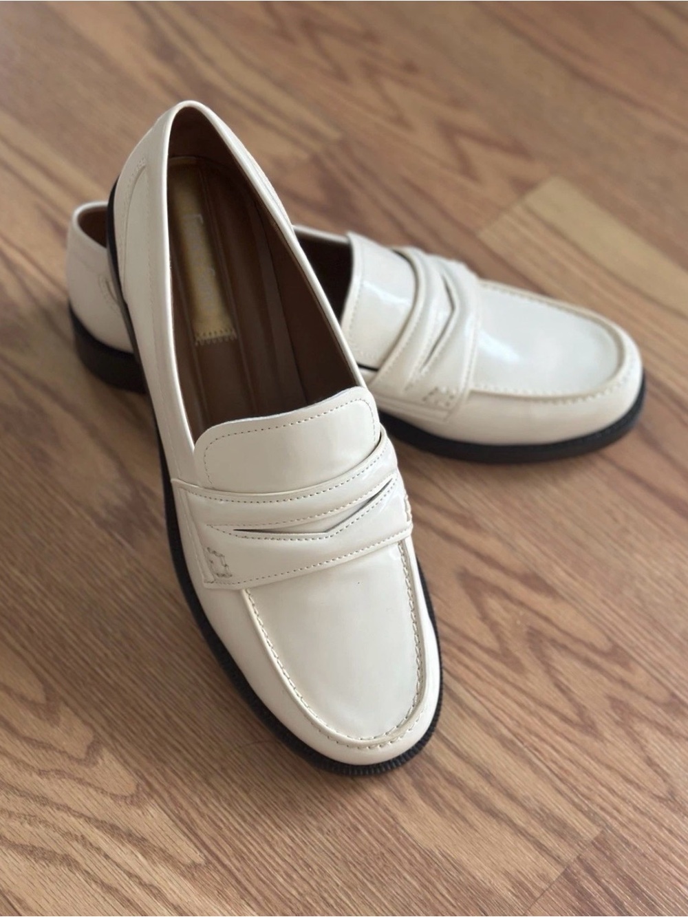 Franco Sarto Cream Loafers Size 9 Women’s Slip On Classic NEW
